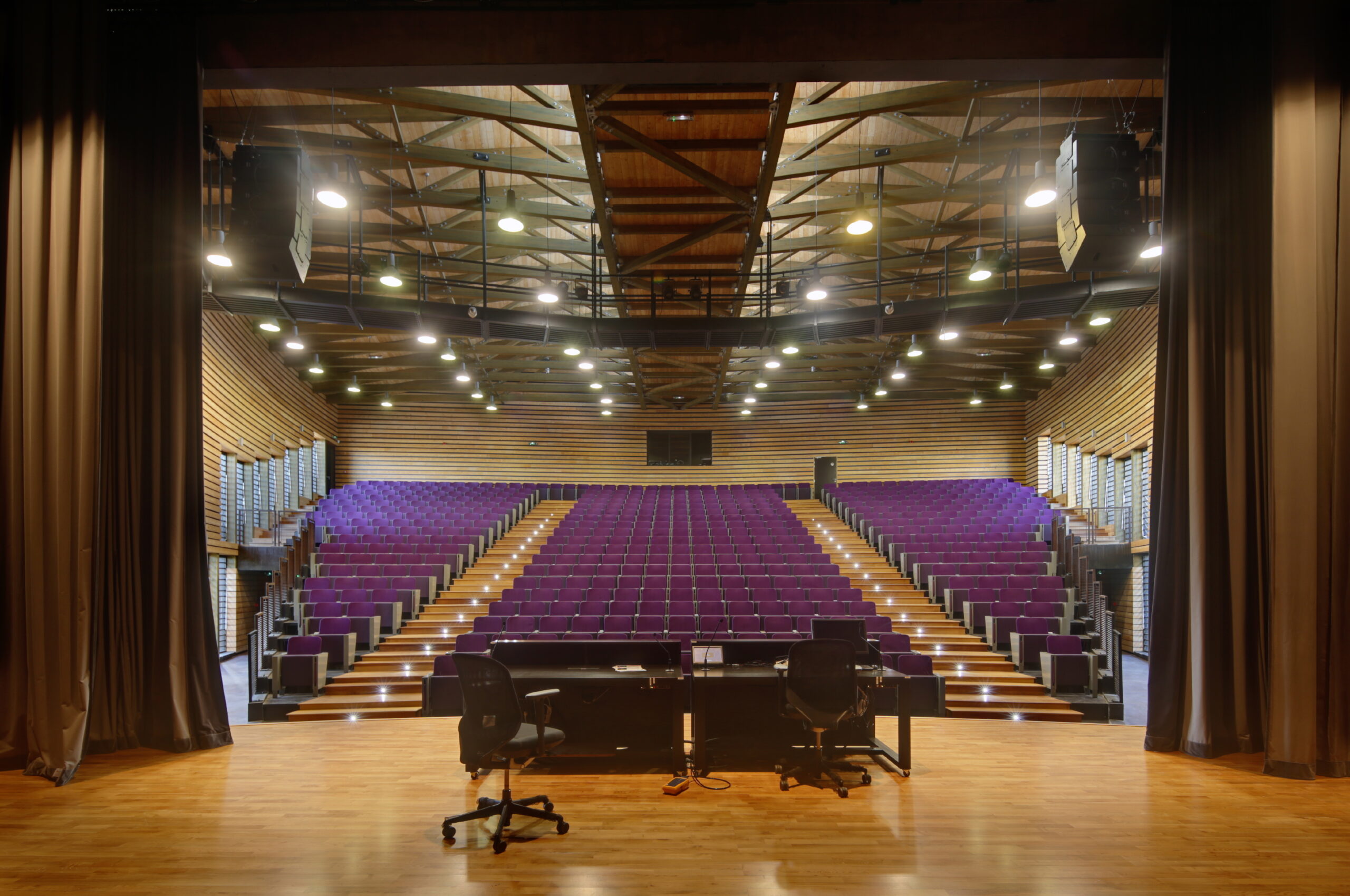 Auditorium Moufia : Modèle bioclimatique à la Réunion