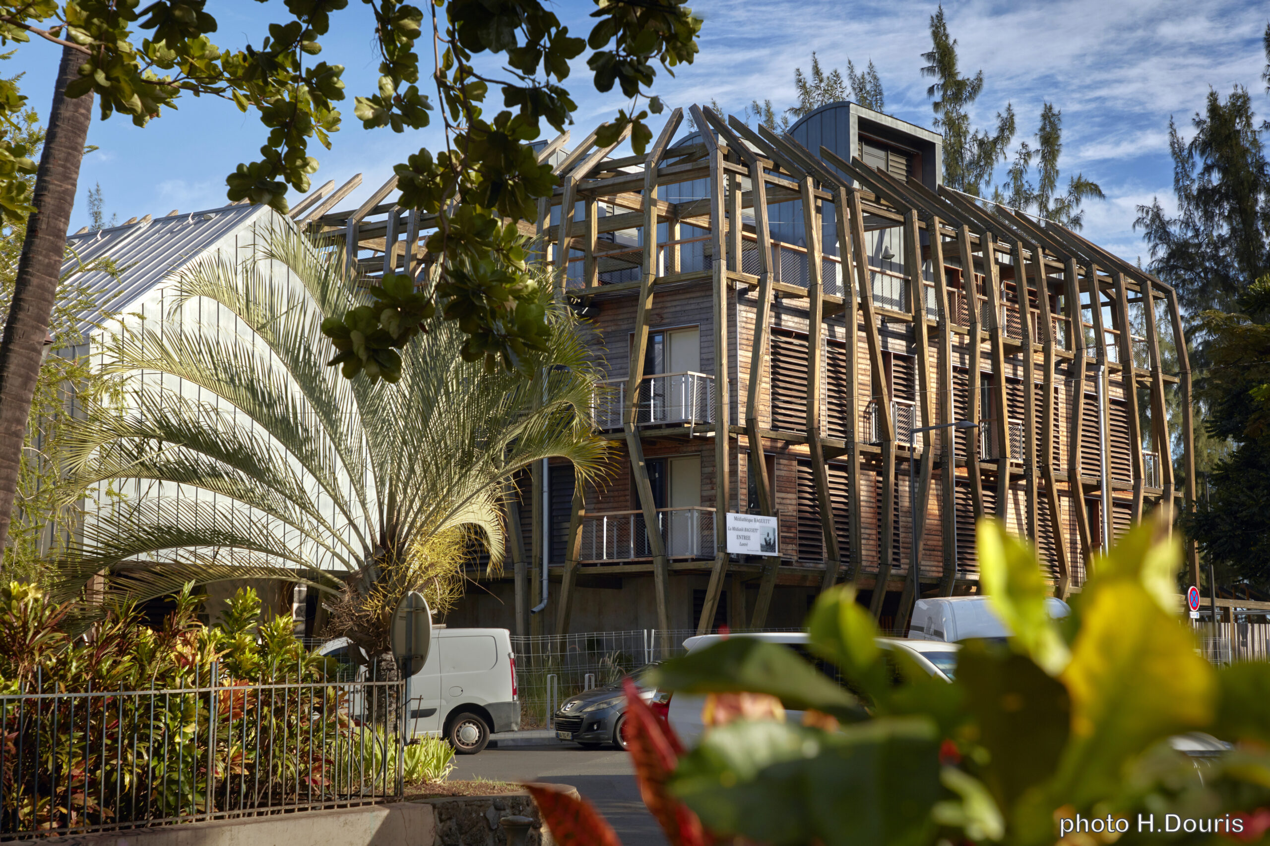 Médiathèque Baguett Saint-Leu | Un lieu culturel éco-responsable