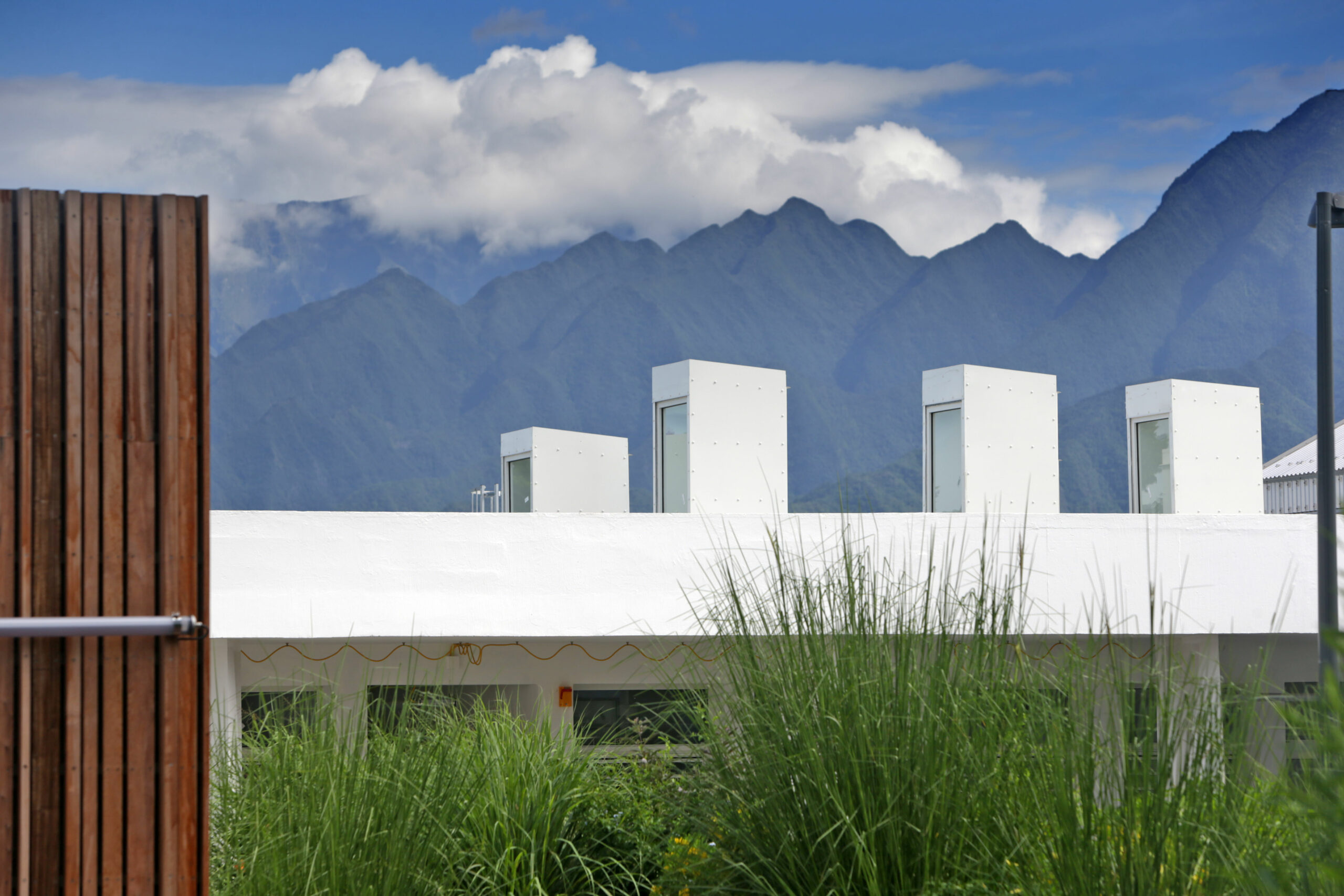 Bâtiment M | ESIROI & laboratoire de test bioclimatique