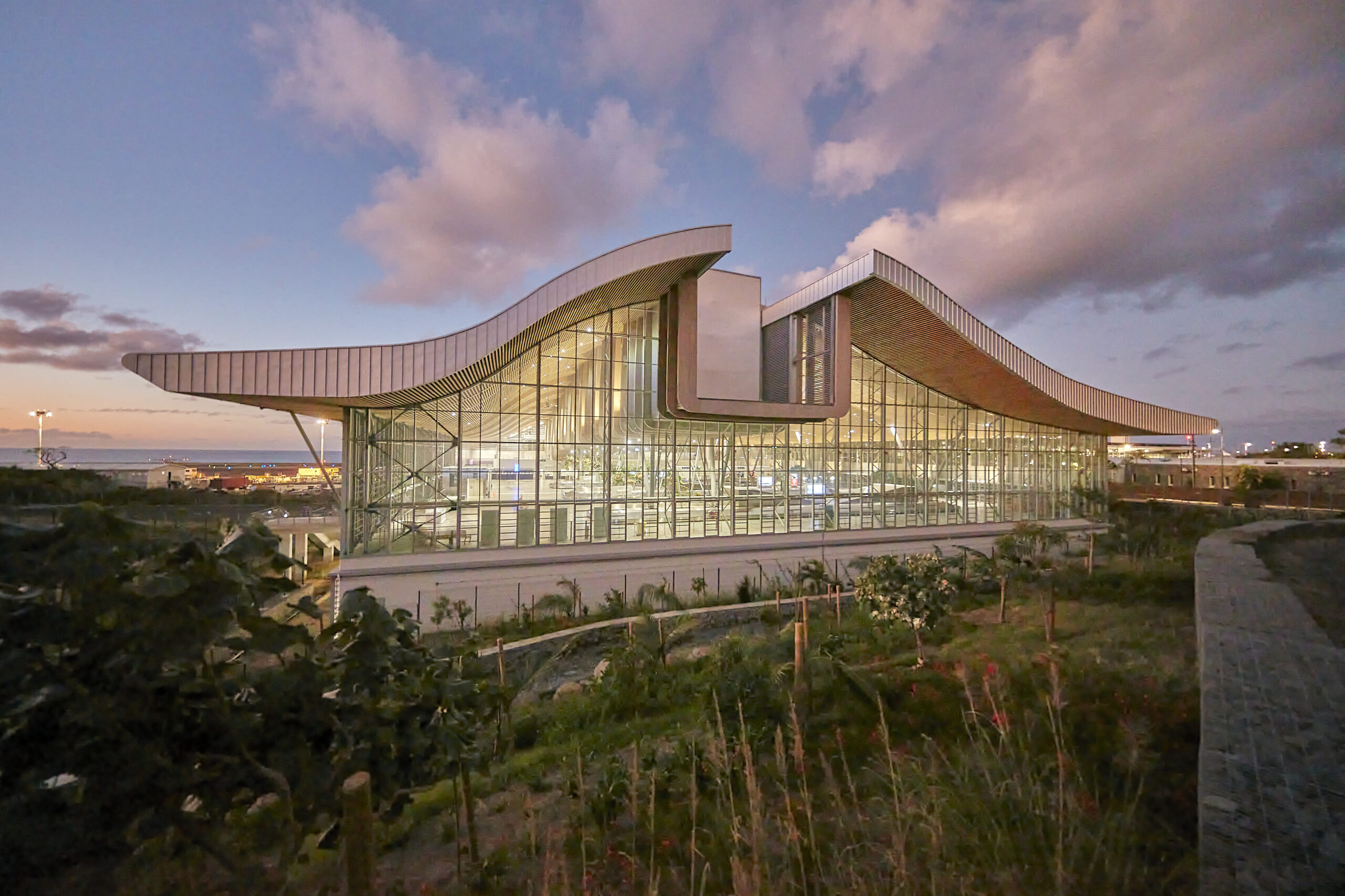 Aéroport Roland Garros | 1er Aéroport Bioclimatique au monde
